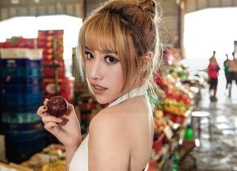 AISS爱丝(钻石版) – 若兮说她的私拍图包是‘私密’定制，结果我瞥见了黑科技呀？