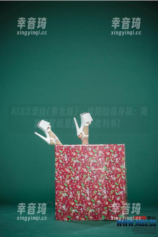 AISS爱丝(黄金版) - 欣阳的连身袜：简直是壁纸里的时尚教科书！