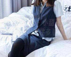 BoBoSocks袜啵啵 – 小甜豆的超薄黑丝全集，让人忍不住多看几眼！