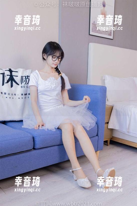 BoBoSocks袜啵啵-苏苏 BoBoSocks袜啵啵 - 苏苏的私房照:裸足走天涯,足下的风景也不少。