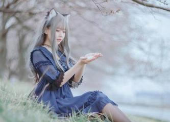 最新揭秘！ElyEE子的B-SoftGlow作品，给人的感觉犹如刚染上了星光的小路