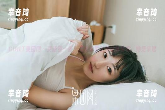 GIRLT果团网 - 更新到一张，周妍希黑白照让我觉得，她是来嗑我脑洞的契机。