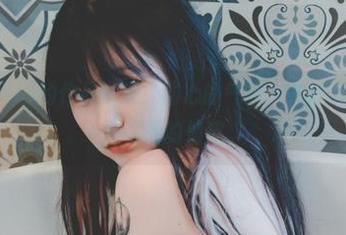 Hizzy(히지)的作品摘选：甜心的气氛，微妙又夹杂着恰到好处的俏皮。