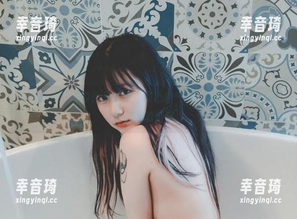 Hizzy(히지)的作品摘选：甜心的气氛，微妙又夹杂着恰到好处的俏皮。
