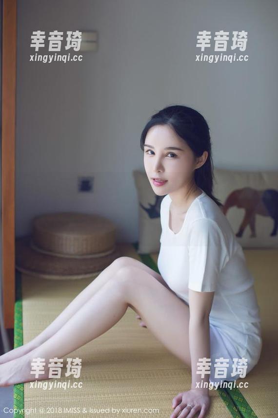 IMiss爱蜜社 - 你不知道的裸足哲学！快来下载陈思琪Art的图包，认真的脚也是有灵魂的。