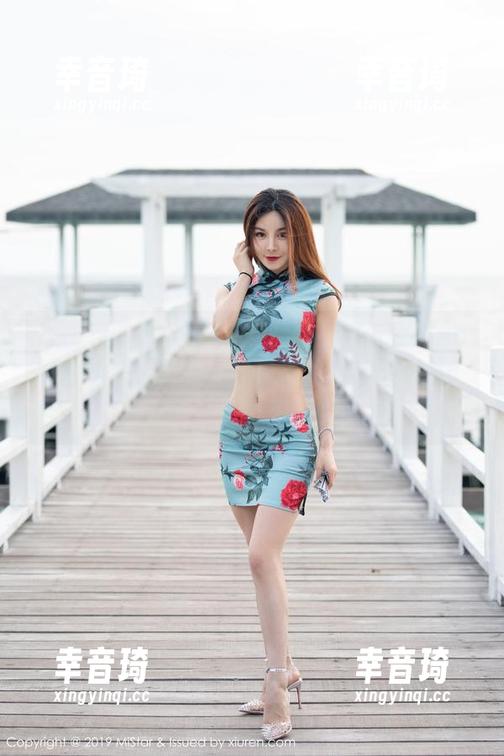 MiStar魅妍社 - 职业装中的Manuela玛鲁娜，无圣光，哪里来的这种应酬感，不会是为了工作吧？