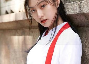 MiiTao蜜桃社 – 红裙控的福音：Cris_卓娅祺的资源真心不要错过！
