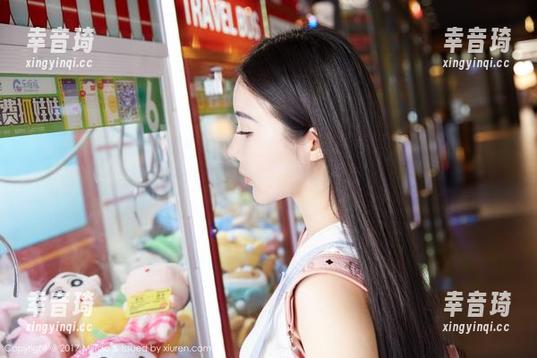 MiiTao蜜桃社 - 黑白+王婉悠Queen=最新的视觉挑战！作品集看得我一脸深沉！