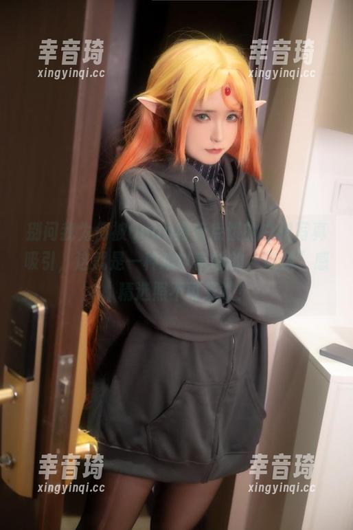 别问我为何被Quan冉有点饿的白裙写真吸引，这就是一种难以言喻的“饥饿”感，精选照不可或缺！