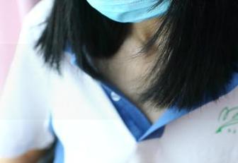 原图在这里！ROSI的黑边蕾丝让人忍不住想…窥探一下边缘。