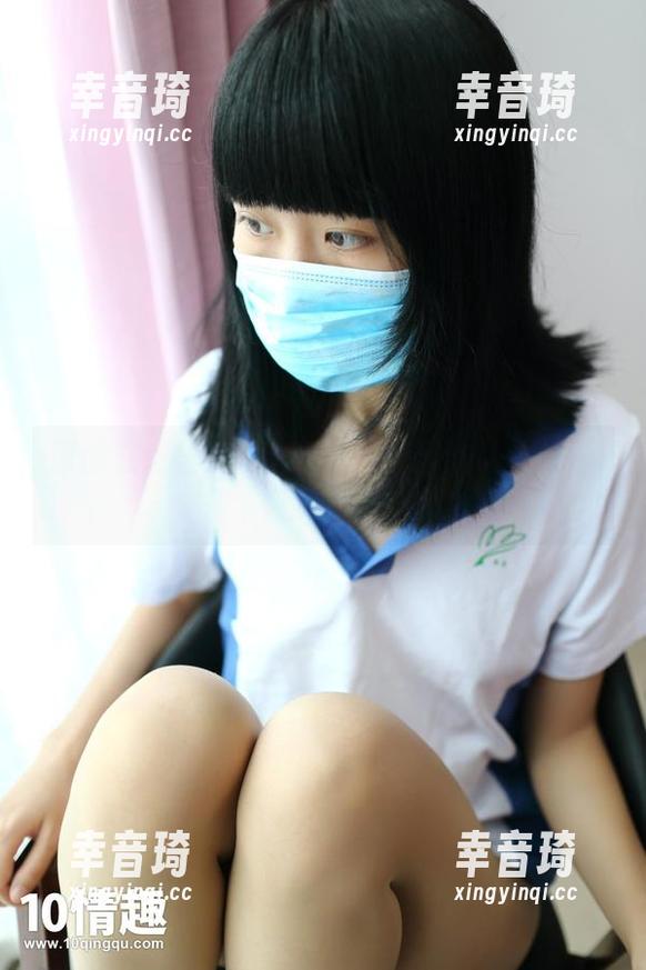 原图在这里！ROSI的黑边蕾丝让人忍不住想...窥探一下边缘。