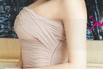 UGirls尤果网 – 图透：王幼贞的内衣全套，果然是这个季节的流行风向标。