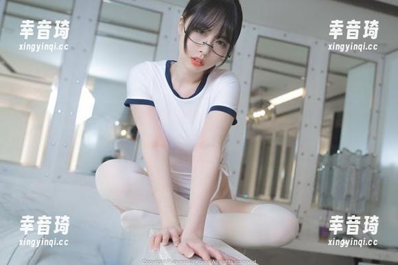 为啥Uhye(이유혜)这条连衣裙能让原图看得我眼睛都快飘了吗？这身材真让人眼热！