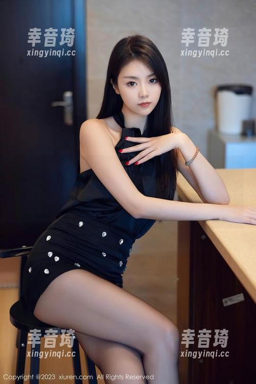 Xiuren秀人网 - 观看Lingyu的比基尼写真，可以说这是“视觉污染”，不过我乐于其中，充耳默听！