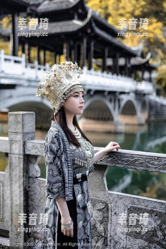 Xiuren秀人网 - 周琰琳LIN运动高清图集，能不能不把每一步都走得那么“摇曳”？