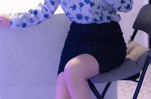 Xiuren秀人网 – 海边套图分享，各位准备好头顶海浪，玛鲁娜Manuela正在努力与沙子和解？
