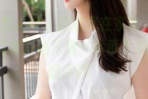 Xiuren秀人网 – 打造尽在家中，菲儿beauty的过度舒适法则：乖乖下载，给自己加点料！