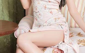 YouMi尤蜜荟 – 偷偷分享乔雅冰的私拍，修女的另一面？