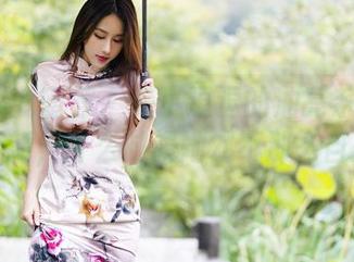 YouMi尤蜜荟 – 是小逗逗的油亮系列：图片更新，什么时候她才不那么自恋？