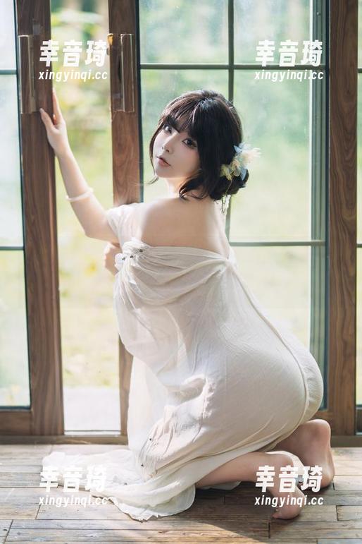 yuuhui玉汇的短裤图片集，短道出她的个性，妙趣横生！