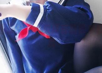 黑修女图册：一小央泽在暗影中和光线嬉戏