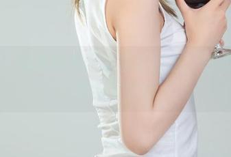 丽柜 – 兔女郎在网盘里的姿态，悠悠三思而后下载哦