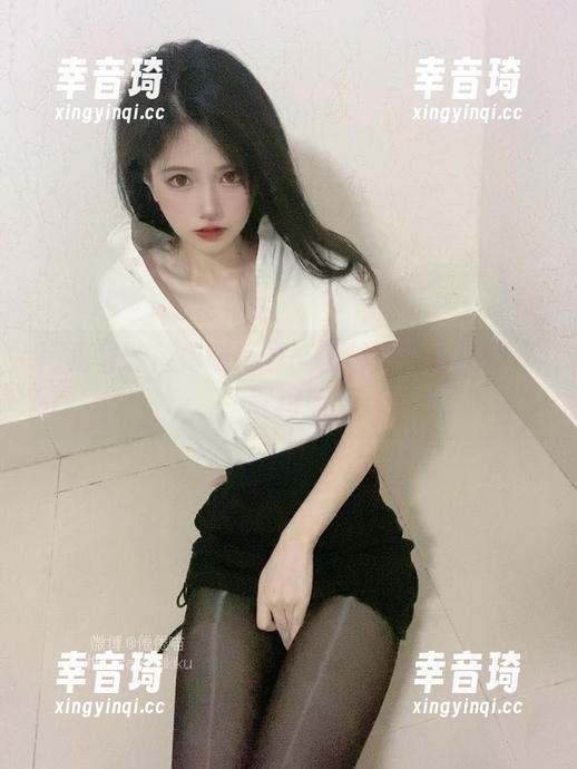 网盘里的倦倦喵写真，丝袜配合得熟得不能再熟