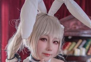 免费看咔喵KANEKO的“修女装”，居然真的比堂姐小时候还好看！