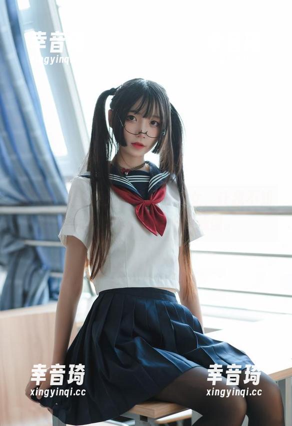 喵糖映画合集：智能机器少女，让我不知道该看她的脸还是她的造型。