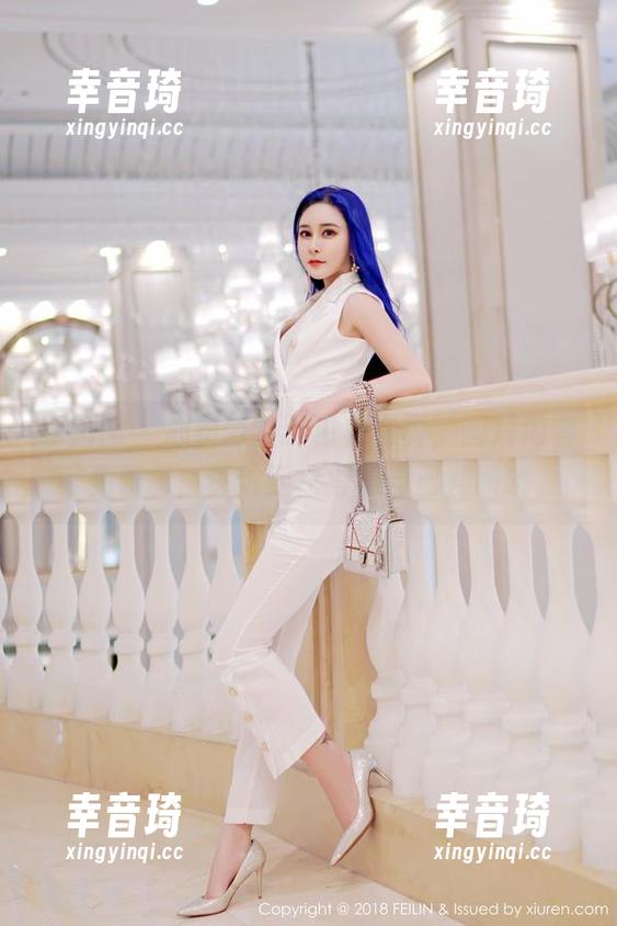 嗲囡囡 - 心妍公主的白色写真，图片内容可免费拿，评价还是得靠自己判断哦。
