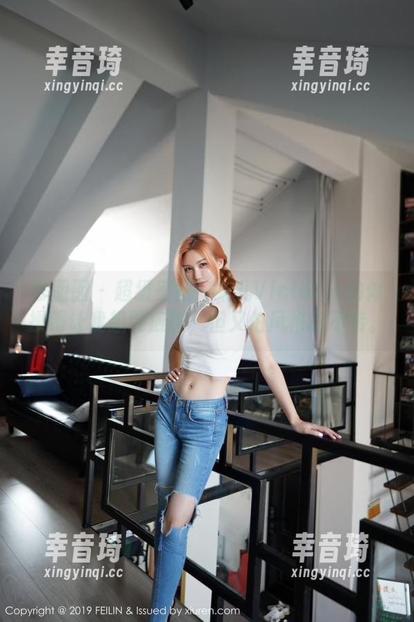 嗲囡囡 - 超级美图！果儿Victoria的体操服让我想要应援，但又怕风格玩不转。