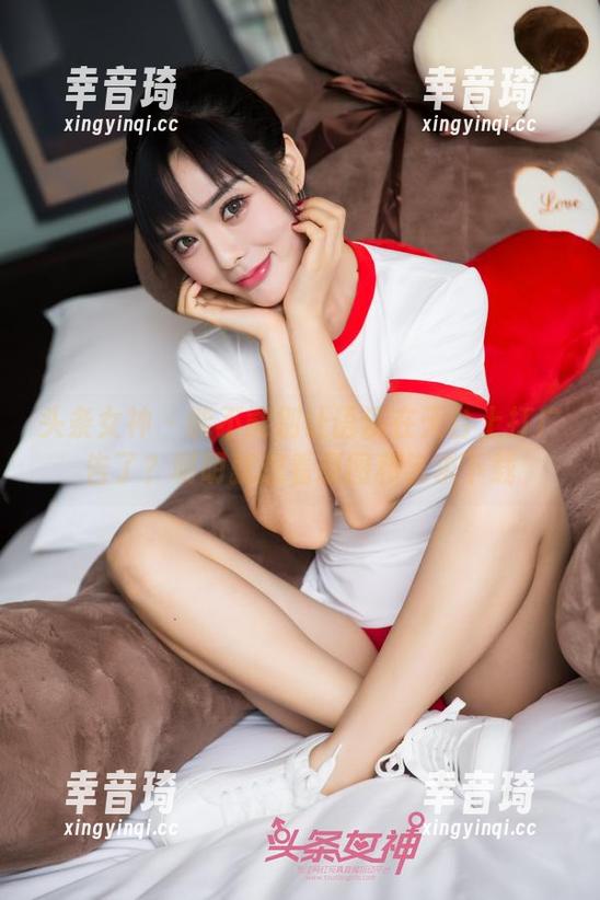 头条女神 - 能不能别让语溪在天台上打广告了？明明就想看原图和乞求下载
