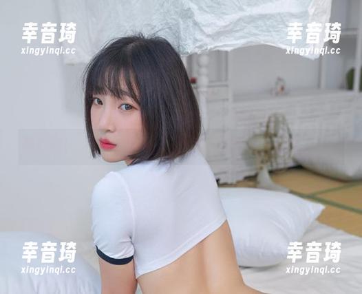 姜仁卿(강인경)的泳池图–看这水蓝色让人想跳进去！