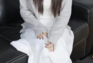 小众视觉 – 教室看小苏菲的美图更新，书本都为她打call～