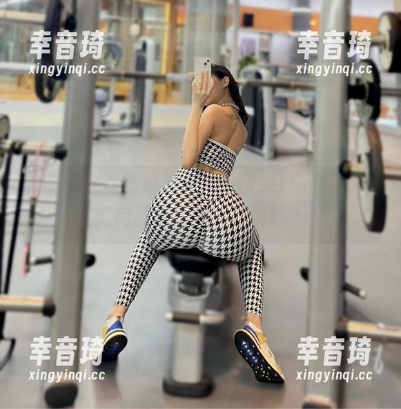 微密圈 - 写真必需品，一份来自小猫咪ck的肉丝套图，不试试吗？