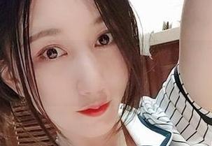 微密圈 – 看小玉吃果冻运动，真的有没有可能就这样瘫在床上看图片？