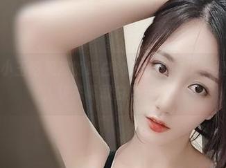 微密圈 – 小玉吃果冻的纯白秘籍：暴露了一堆私拍资源，快来吸取白色灵气！
