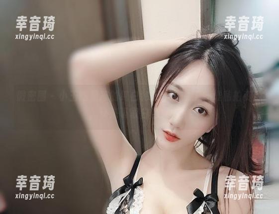 微密圈 - 小玉吃果冻的纯白秘籍：暴露了一堆私拍资源，快来吸取白色灵气！