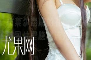 尤果网 – 布莱尔昆娜的礼服，原图闪耀，图片里隐秘流光！