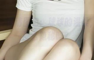 尤果网 – 高清图包：球球的温柔，真的有那么隐秘吗？