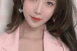“抖娘利世油”：下载完后，我才意识到这不只是一套写真集。