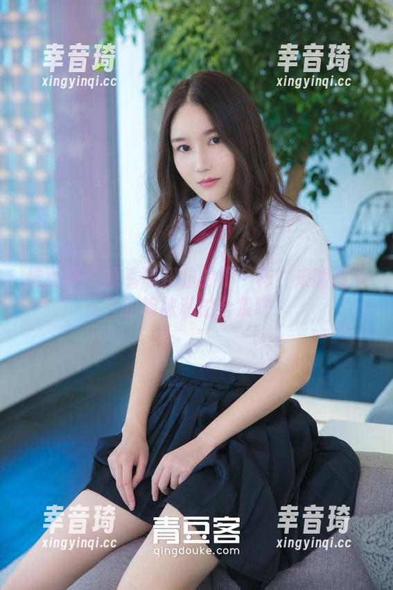 推女神 - 想看魏扭扭的不一样？来翻翻她的棉袜私拍合集吧