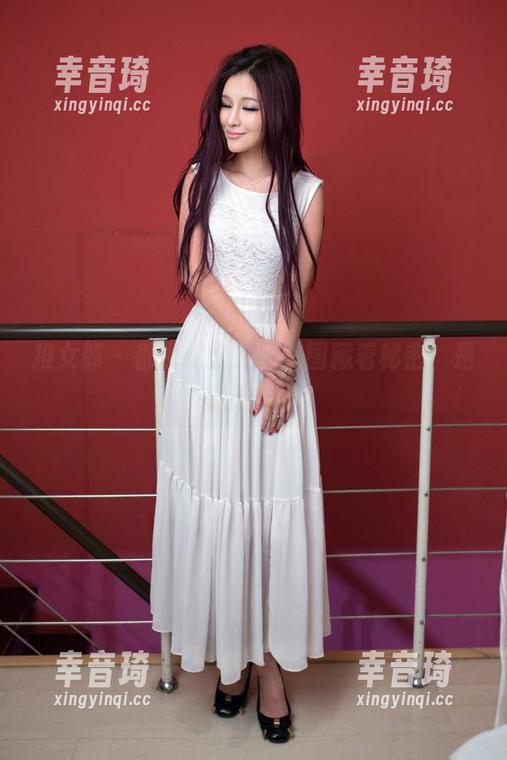 推女郎 - 都说胡允儿的美图藏着秘密，是真的吗？