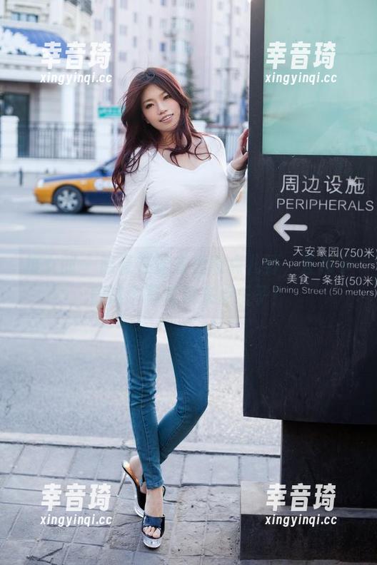 推女郎-陆瓷 推女郎 - 陆瓷在泳衣里撒点儿野,直接下载这个写真集来点乐子!