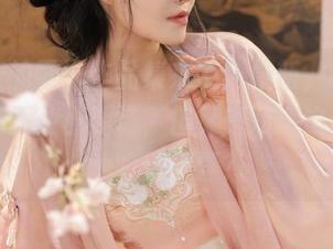 桃暖酱的雷姆作品集来了！最新，听到这词我忍不住小期待，但又想知道这次能给我啥新惊喜？