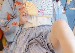 森萝财团 – 粉色是乃乃子的底色，图集中每一角落都在偷偷撩人。
