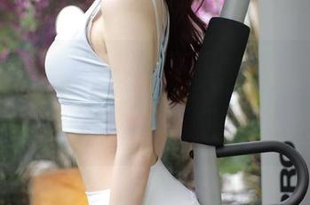 模范学院 – 如果把唐琪儿Beauty的学姐写真当作教材，学风会不会立马刷新好几个档次？