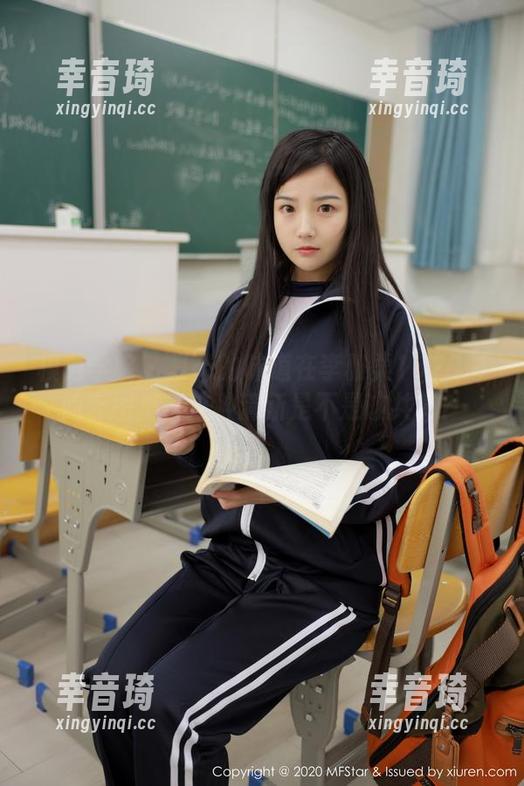 模范学院 - 夏天的味道在李雅柔182CM的套图里，这种清新是不是该共享？