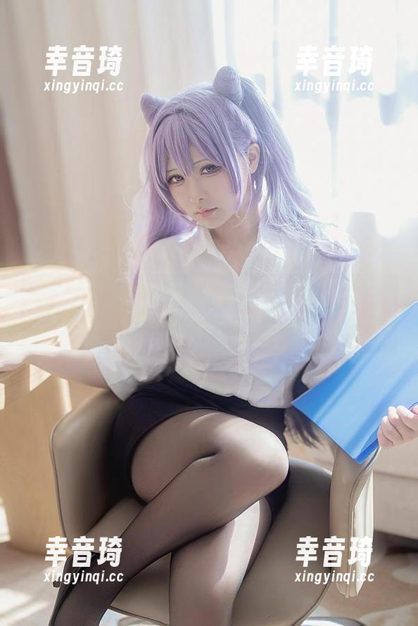 樱梨梨 樱梨梨来啦,在线模式下的冬日女友有点顽皮哦