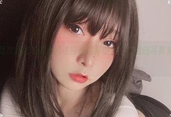 谁能想到次屁啦和修女能碰撞出这样的火花？精选写真集好欢乐！